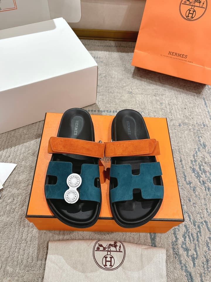 Hermès Chypre Leather Unisex Slides – 2023SS in Blush Pink