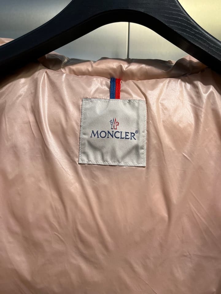 Moncler Maya Short Down Jacket – Kids Collection in Cream White