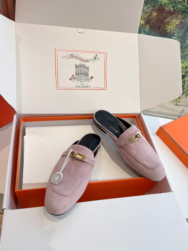 Hermès Mules Loafers – 2025 Spring/Autumn Collection in Dark Green Suede