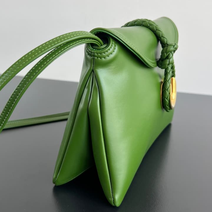 Bottega Veneta Small Liberta Handbag – 24FW in Classic Black