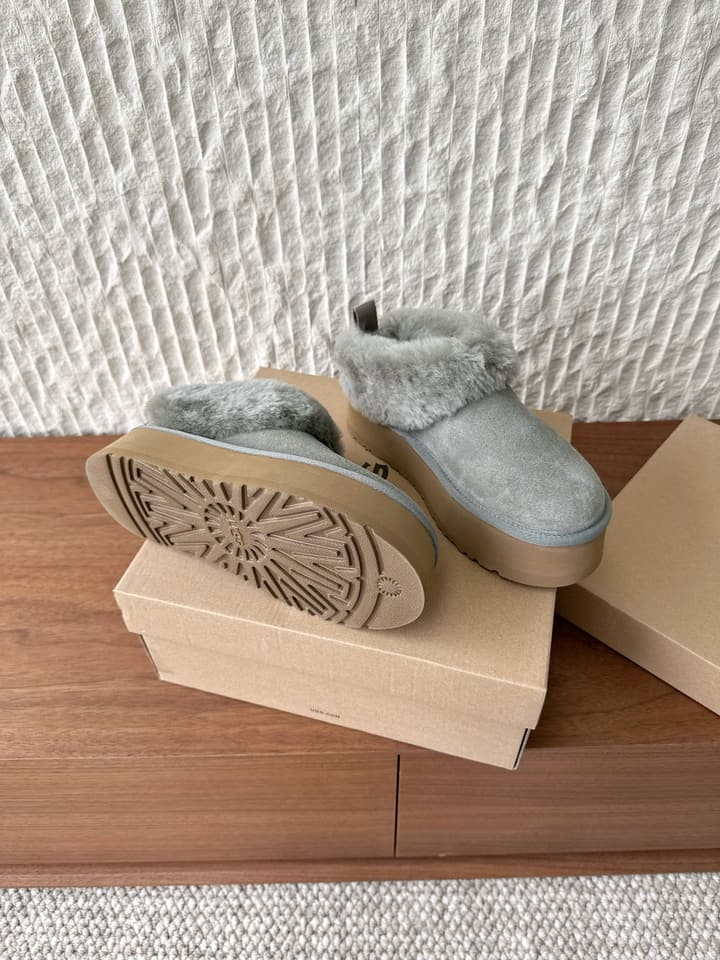 UGG Sheepskin Fur-Lined Slippers – Autumn/Winter Collection in Tall Light Pink With Cream Fur