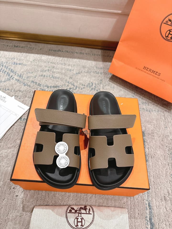 Hermès Chypre Leather Slides