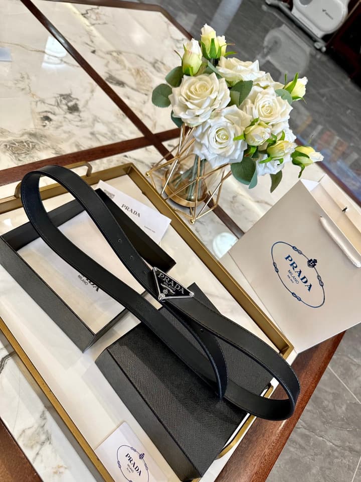 Prada Classic Fashion Belt – 3.0cm in Saffiano Black Leather With Silver Buckle