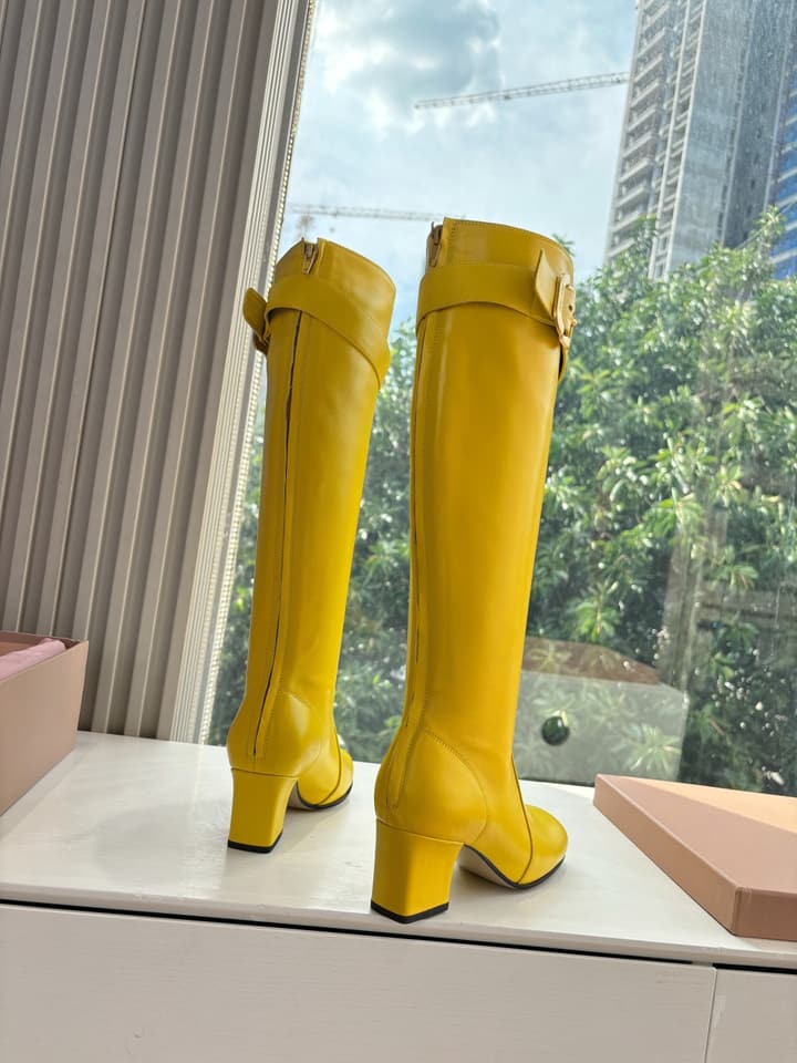 Miu Miu Chelsea Knee-High Boots – 25FW in Black
