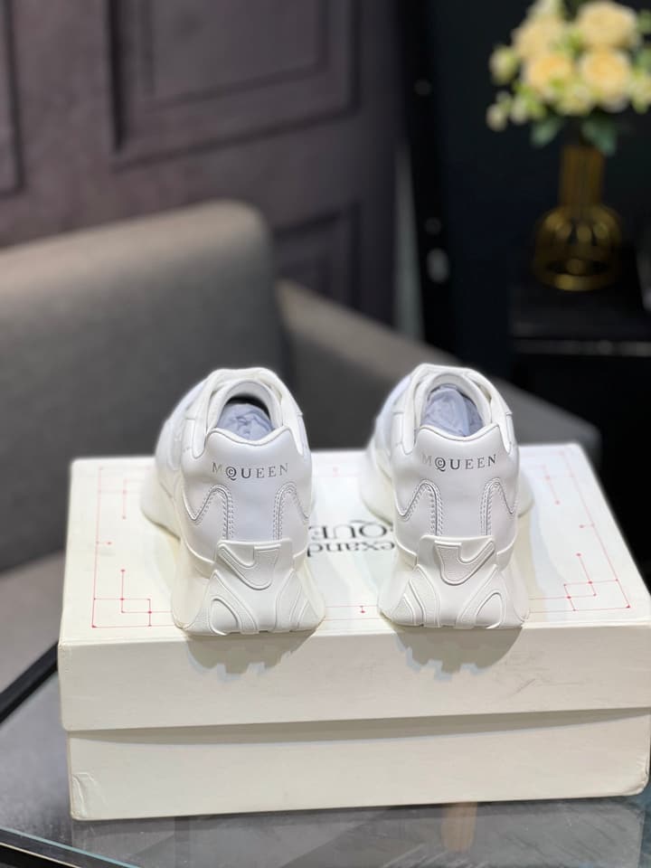 Alexander McQueen White Silk Leather Platform Sneakers in Black