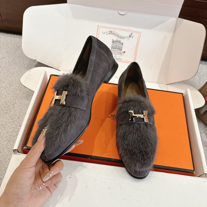 Hermès Mink Suede Loafers & Mules – Autumn/Winter Collection in Pale Tan Suede With Silver Hardware