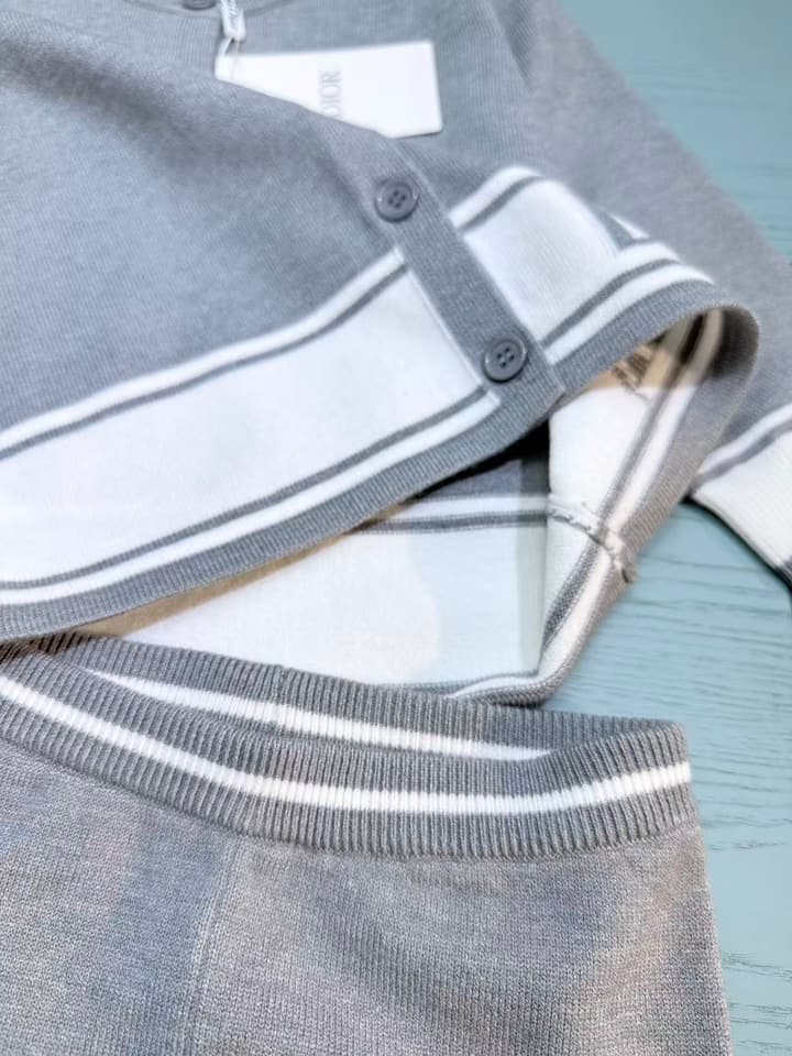 Dior Infant Cashmere Blend Three-Piece Set – Kids Collection – 2025SS in Light Grey Three-piece Set