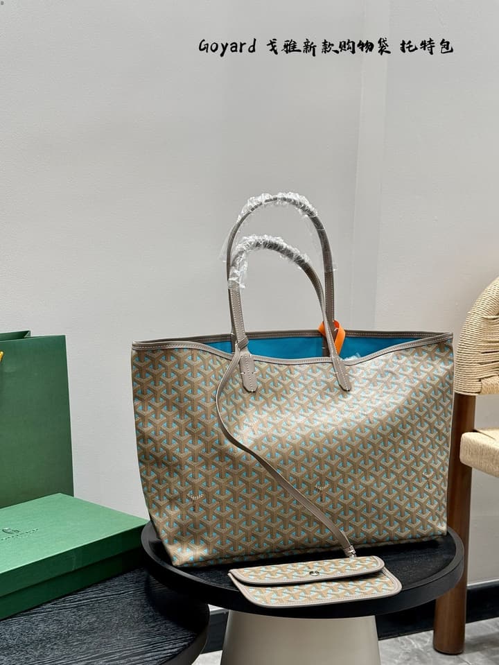 Goyard Tote Bag in Beige With Blue Interior
