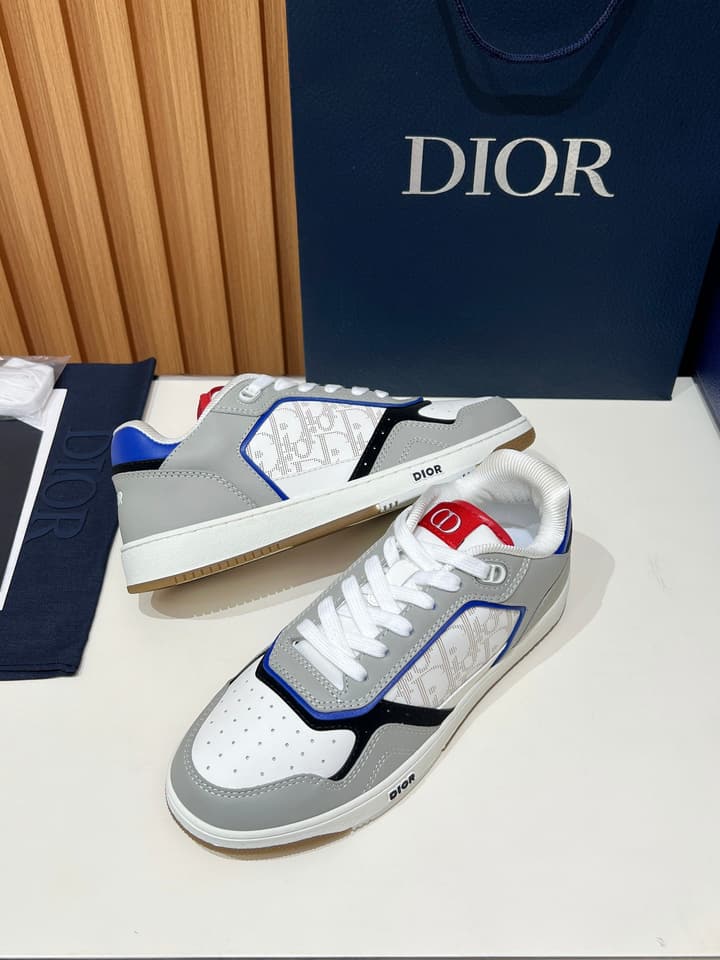 Dior B27 Unisex Sneakers – 2025 Collection in Beige With Dark Green Accents