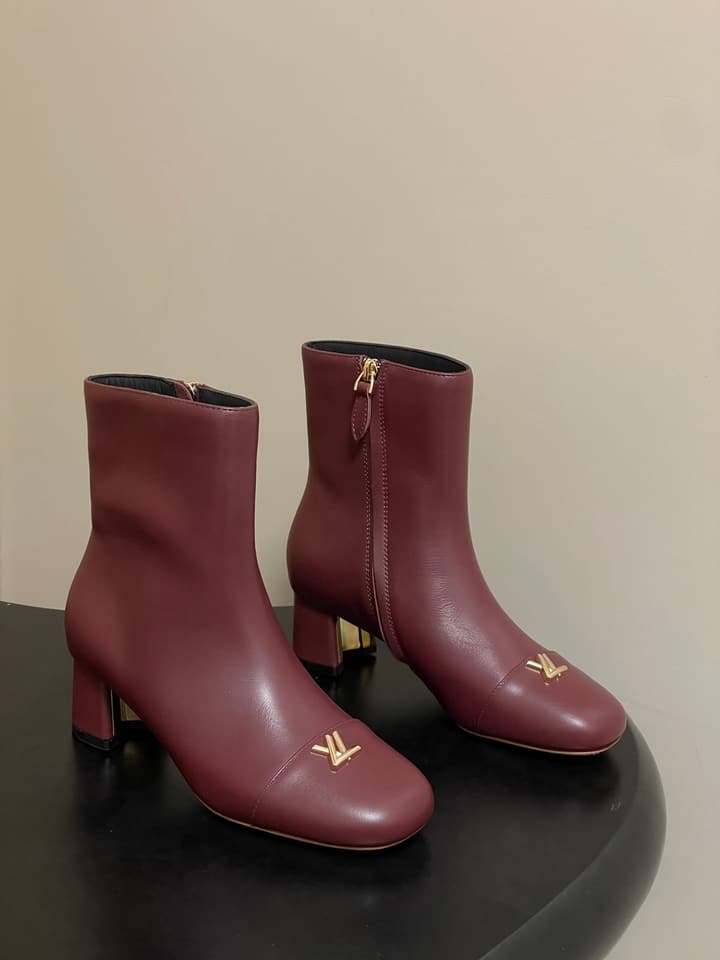 Louis Vuitton LV Swing Metal Heel Ankle Boots – 25SS Autumn/Winter Collection in Black