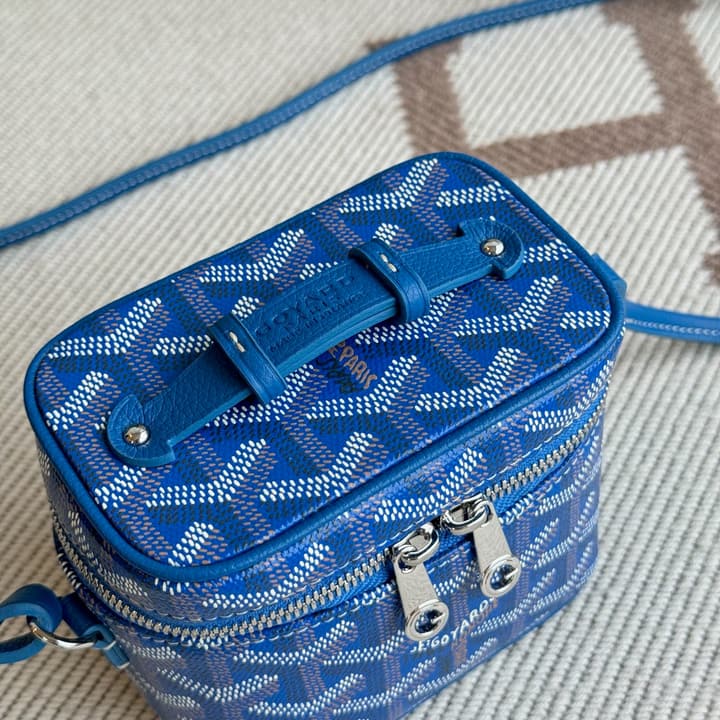Goyard Muse Vanity Ultra Mini Cosmetic Bag in Blue