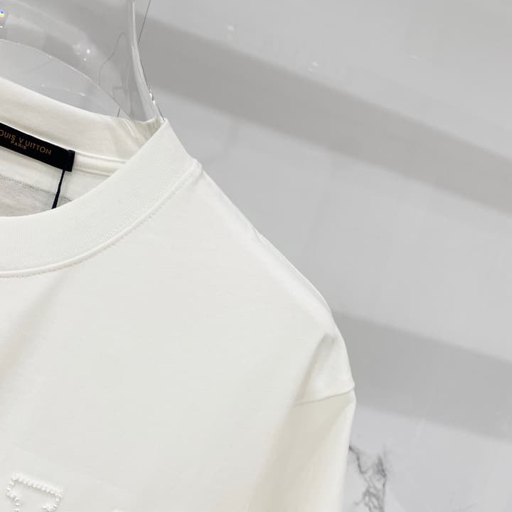 Louis Vuitton Clover Logo Embroidered Cotton T-Shirt in Black