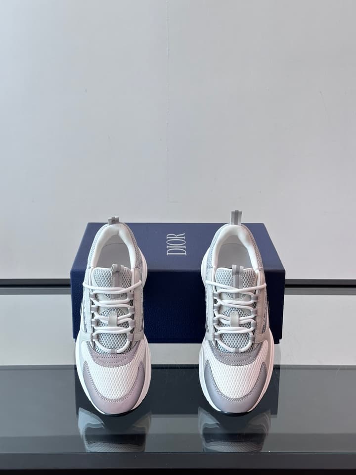 Dior B22 Retro Jogging Sneakers in Black And White Oblique
