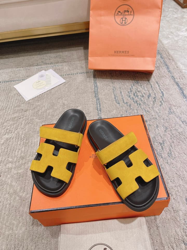 Hermès Chypre Calfskin Slides – 2023SS in Denim Blue