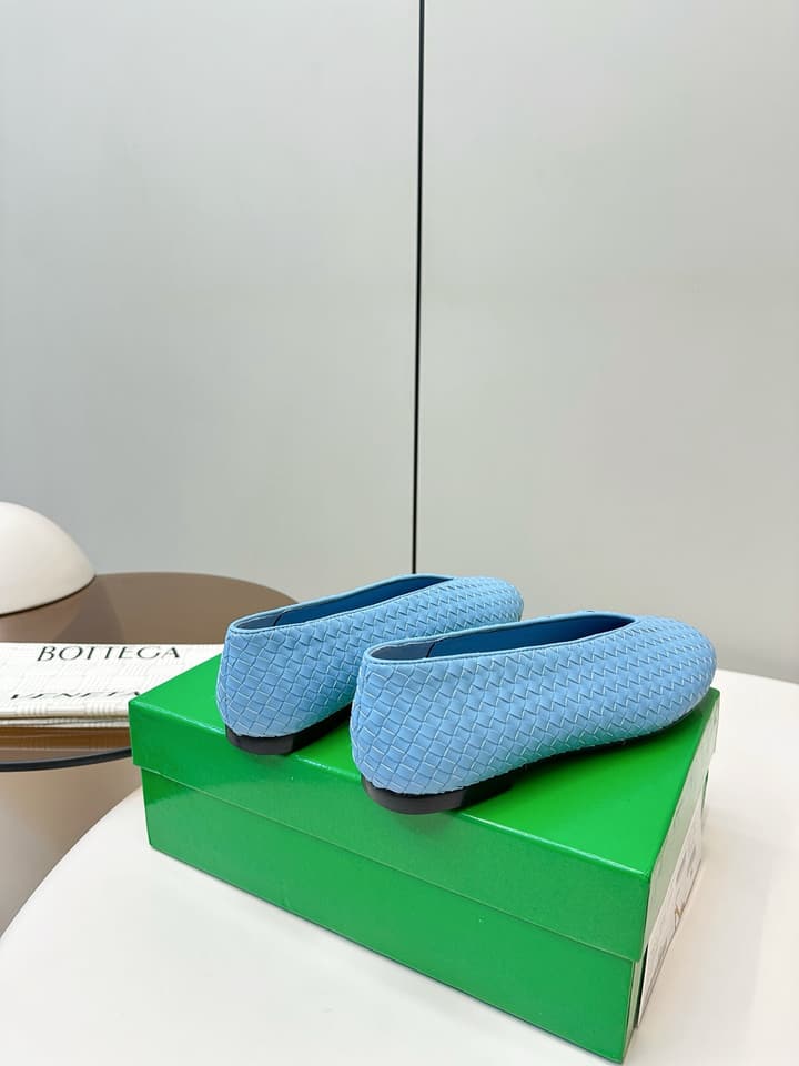 Bottega Veneta 2025 Woven Flat Shoes in Dark Brown