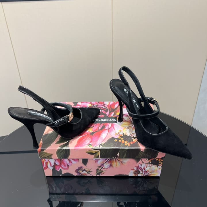 Dolce & Gabbana Pointed Toe Cross-Strap Pumps – 25FW in Black Patent