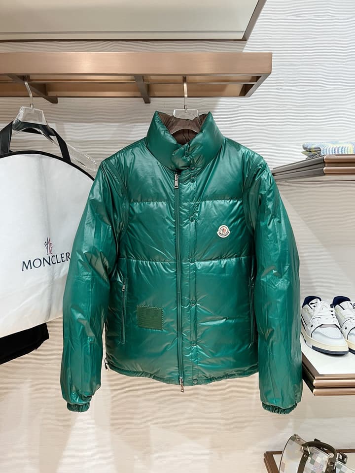 Moncler Designer Puffer Jacket – 2025 Collection in Black Puffer Jacket