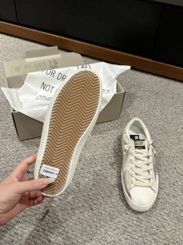 Golden Goose Distressed Sneakers – 2024 Spring/Summer Collection