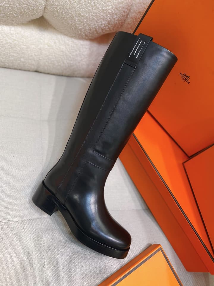Hermès Horse H Knee-High Equestrian Boots in Black Leather
