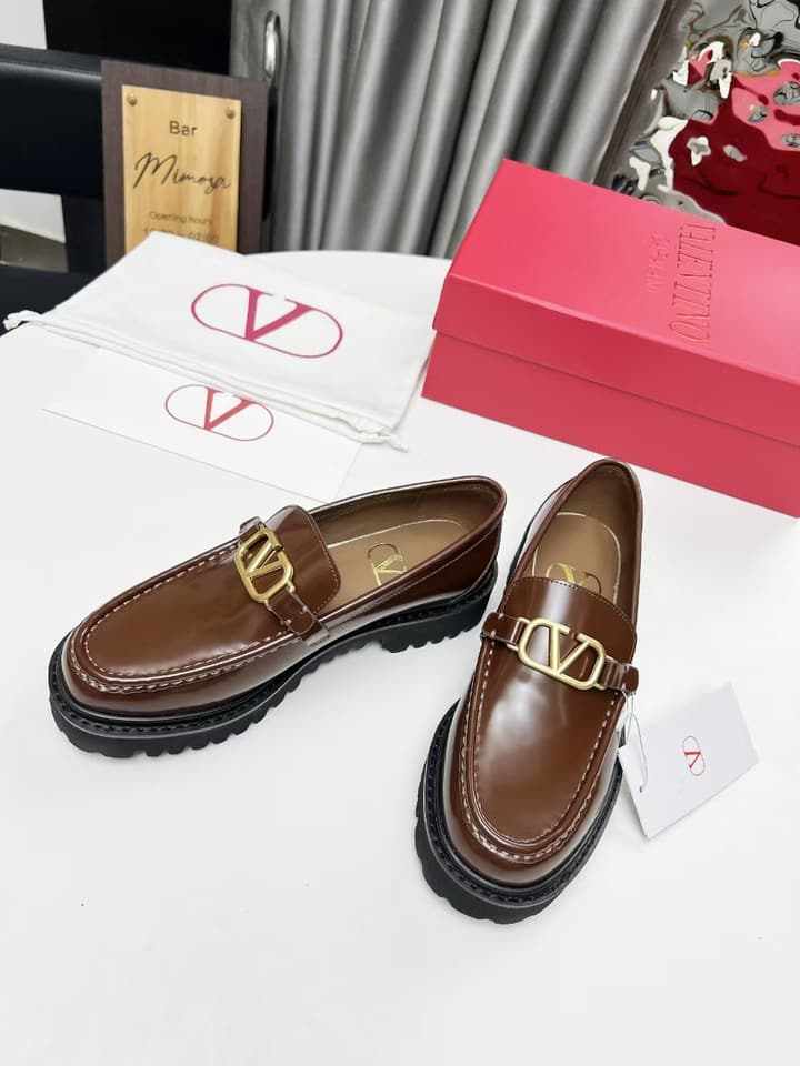 Valentino Logo Buckle Polished Leather Loafers – 2024 in Classic Black