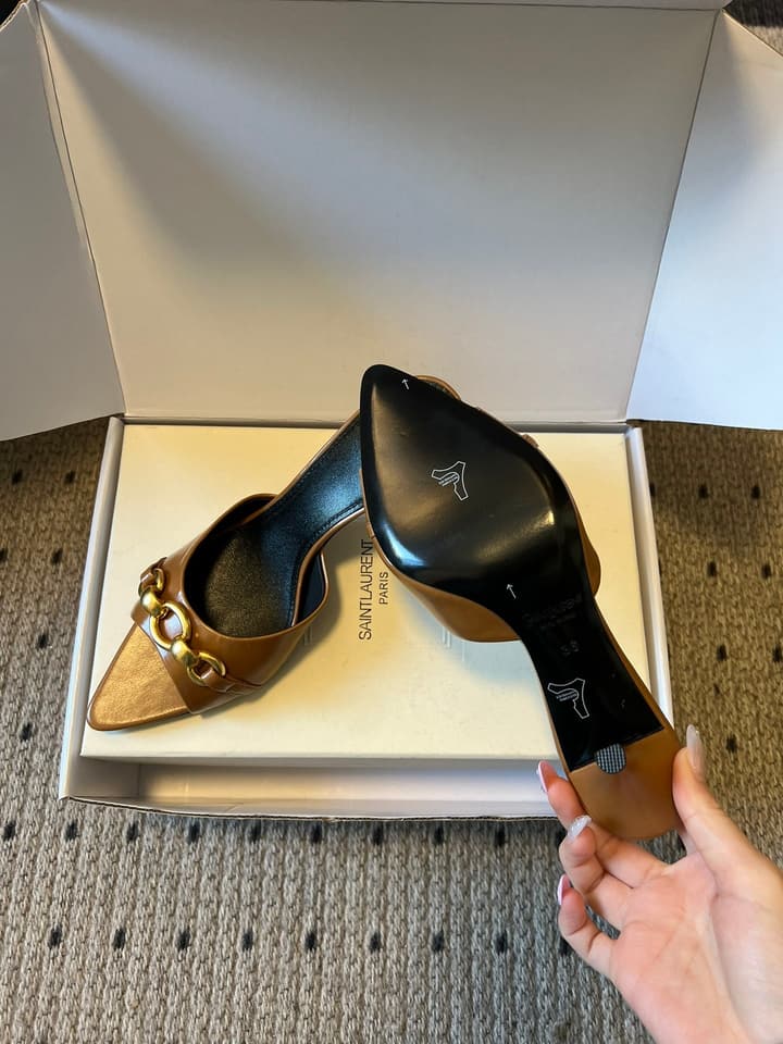 Saint Laurent Chain Pointed-Toe Heeled Mules – 26SS in Beige