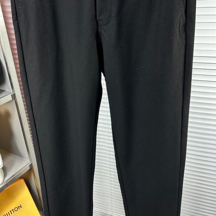 Loro Piana Tailored Casual Trousers – SS25/FW in Classic Black