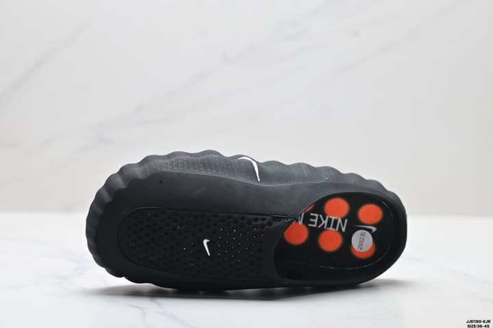 Nike Mind 001 Recovery Slide in Black And Orange