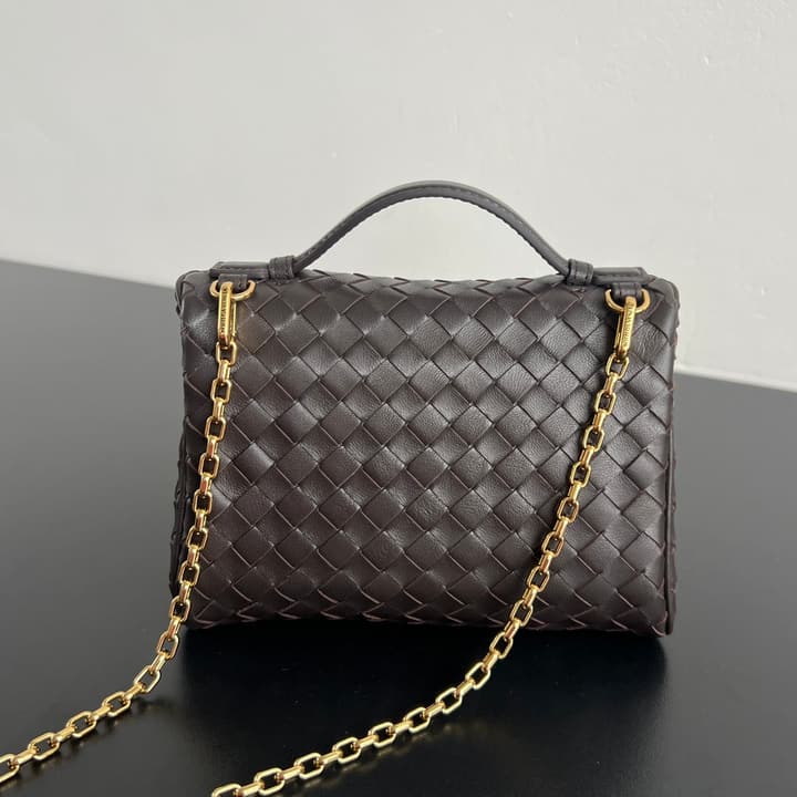 Bottega Veneta Soft Vanity Chain Vanity Case in Black