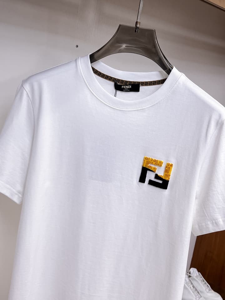 Fendi Classic Logo T-Shirt – Spring/Summer Collection – 2025 in Black