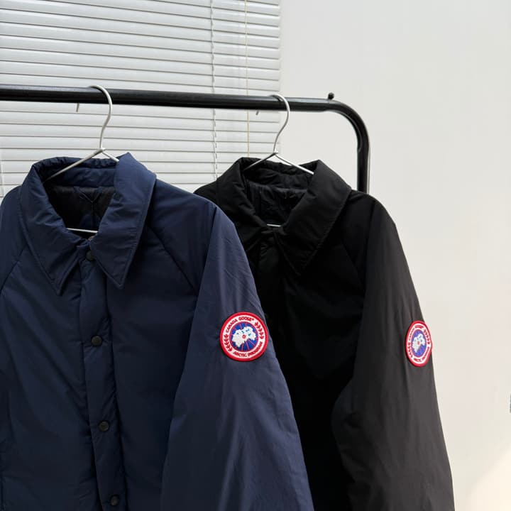 Canada Goose Lodge Series Coach Down Jacket – 2025 in Navy Blue