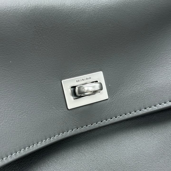 Balenciaga Rodeo Medium Handbag – 24SS Collection in Silver Grey