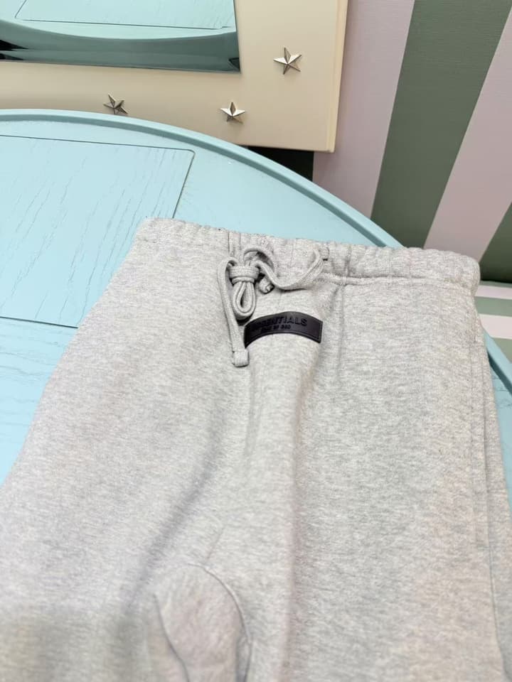 Fear of God ESSENTIALS Fleece Tracksuit Set – Kids Collection – 2025SS in Dark Gray Set