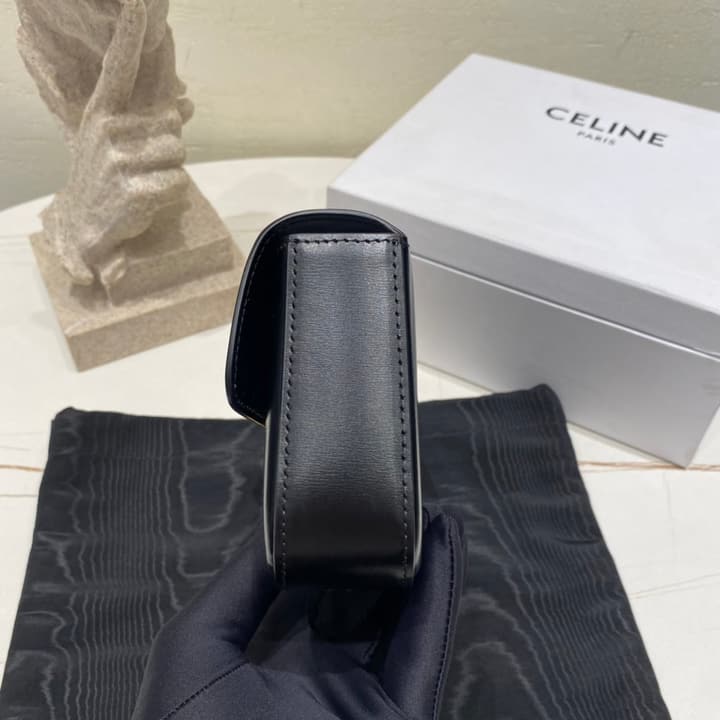 Celine Chain Shoulder Bag – 2022 Spring/Summer Collection