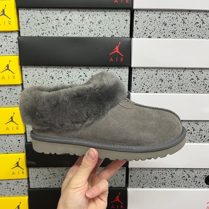 UGG Thick-Soled Low-Cut Fur Snow Boots in Olive Suede Patterned Trim