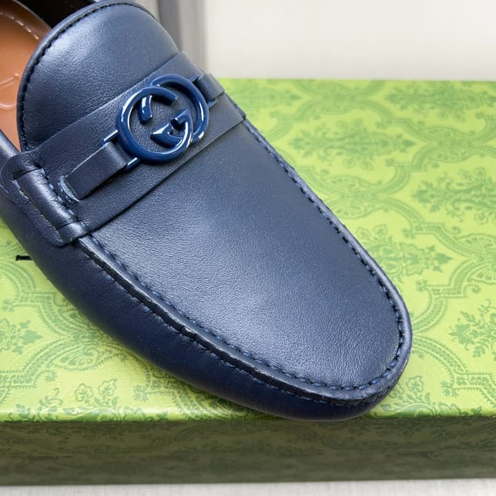 Gucci Premium Leather Loafers in Black Embossed Leather