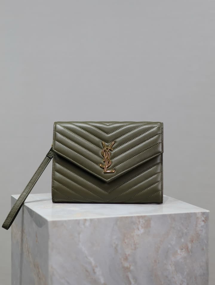 Saint Laurent LE CASSANDRE Lambskin Clutch Bag in Black