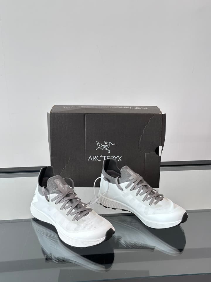 Arc'teryx Norvan SL 3 Trail Running Shoes in Light Pink