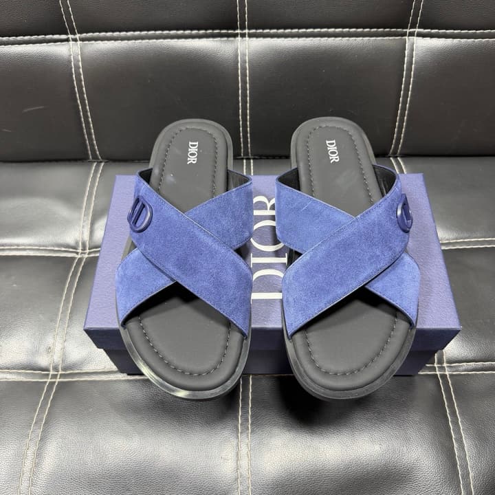 Dior Men's Pebbled Leather and Suede Slides – Spring/Summer Collection 2025 in Black Pebbled Leather Cross Strap