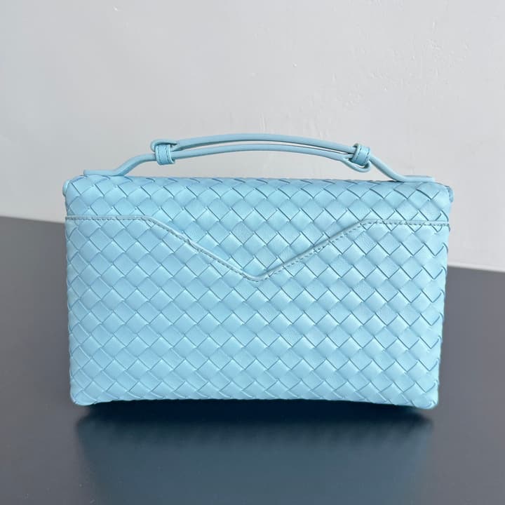 Bottega Veneta Knot Lock Crossbody Bag – 2025 Early Spring in Black Woven