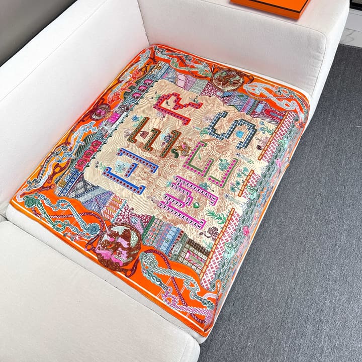 Hermès Grand Exploration 90 Twill Silk Scarf