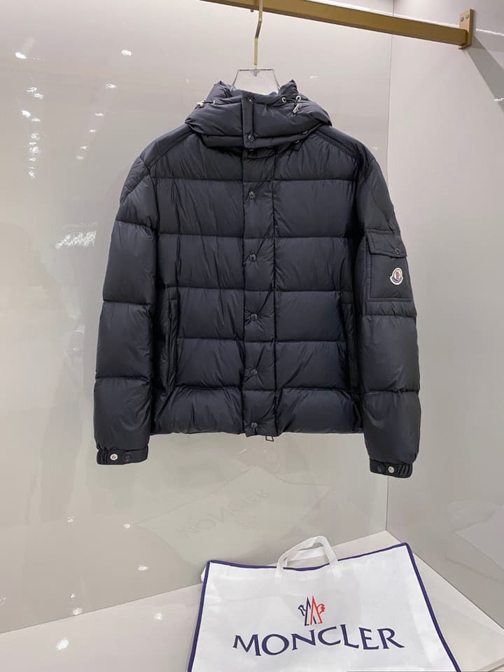 Moncler Goose Down Puffer Jacket – 2025FW in Dark Charcoal