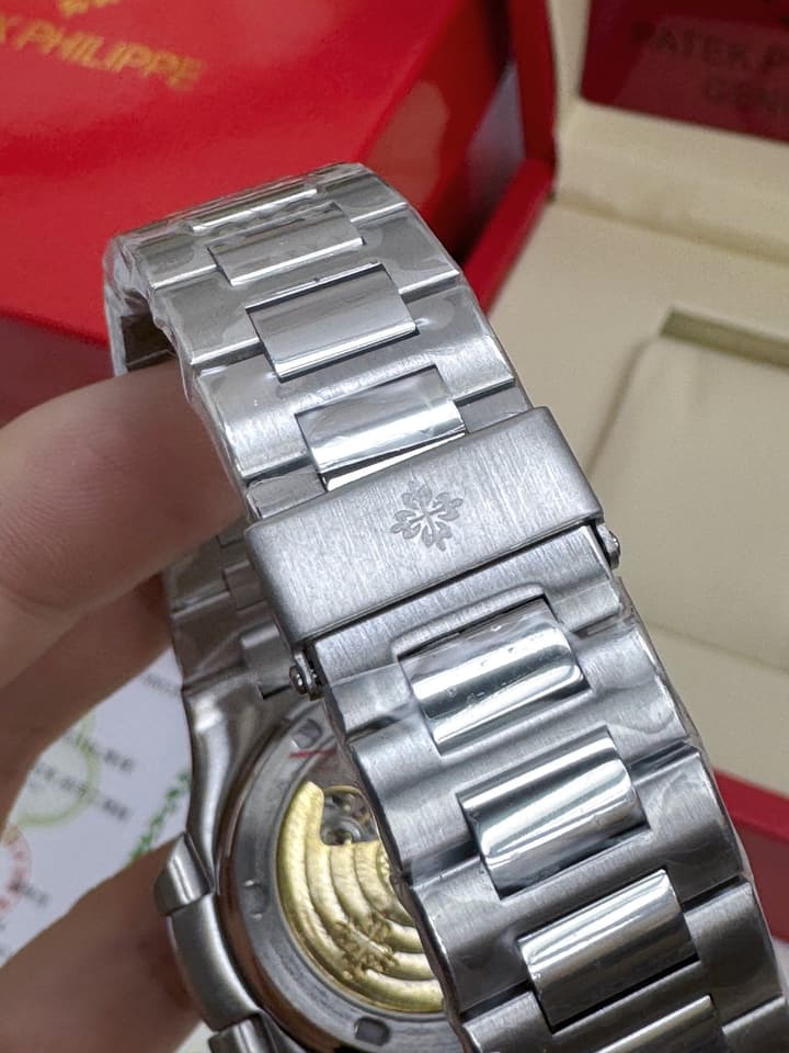 Patek Philippe Nautilus Mechanical Watch