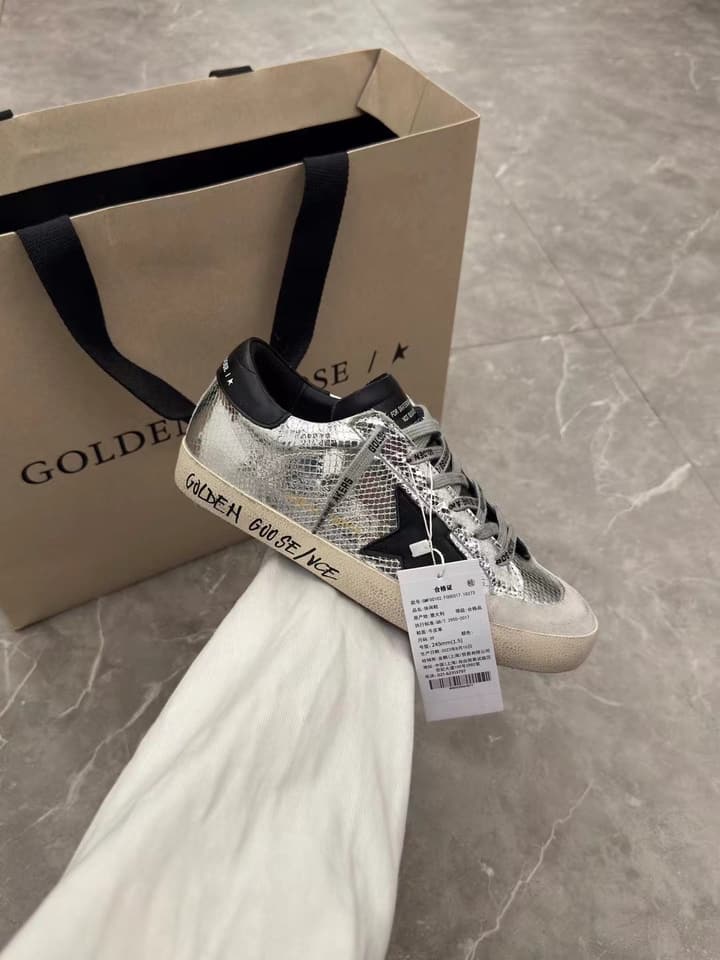 Golden Goose Superstar Sneakers – 2024 New Collection in Silver Checkered With Black Star