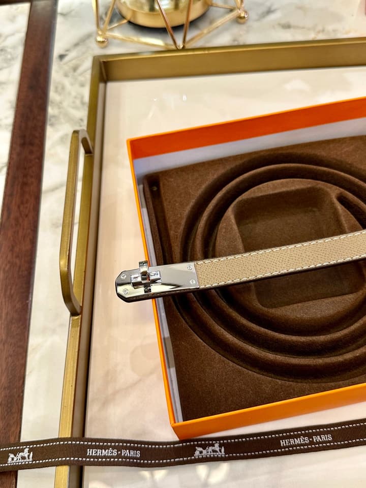 Hermès Slim Leather Belt – 2.0cm in Black With Silver Buckle