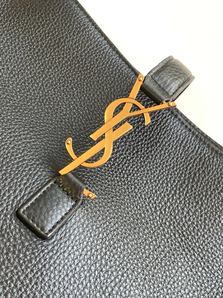 Saint Laurent BEA Horizontal Tote Bag in Black