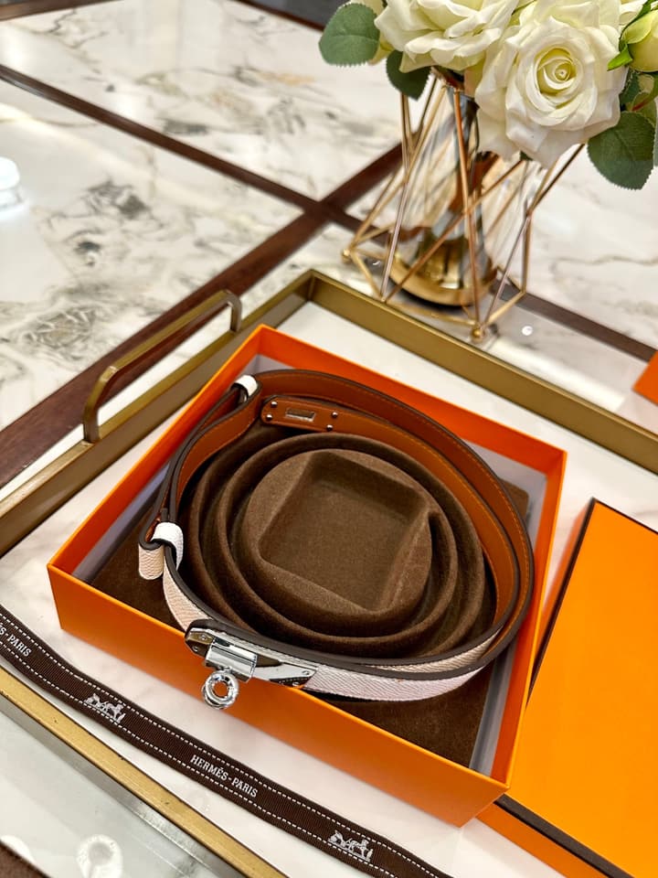 Hermès Slim Leather Belt – 2.0cm in Black With Silver Buckle