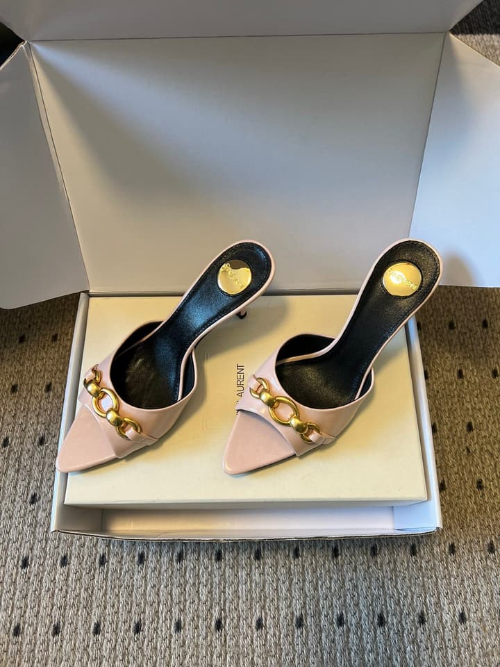 Saint Laurent Chain Pointed-Toe Heeled Mules – 26SS in Beige