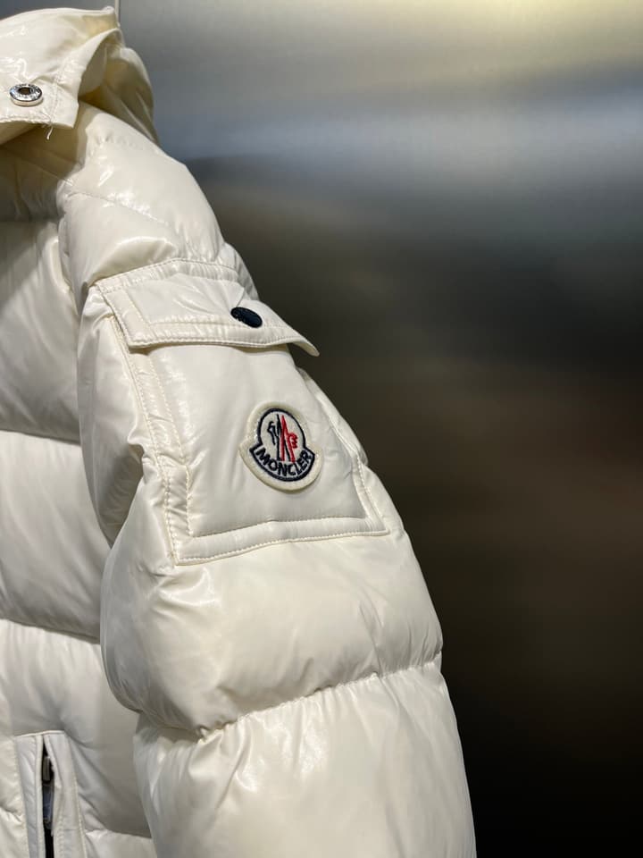 Moncler Maya Short Down Jacket – Kids Collection in Cream White