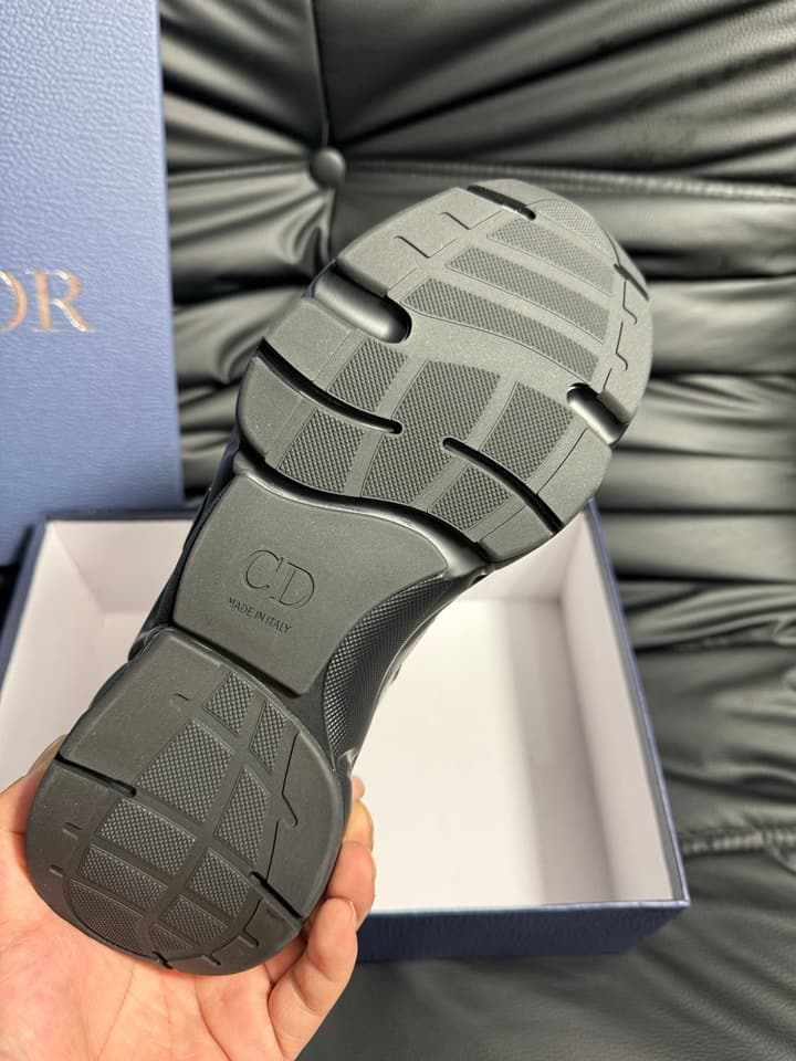 Dior B22 Calfskin Sneakers in Black