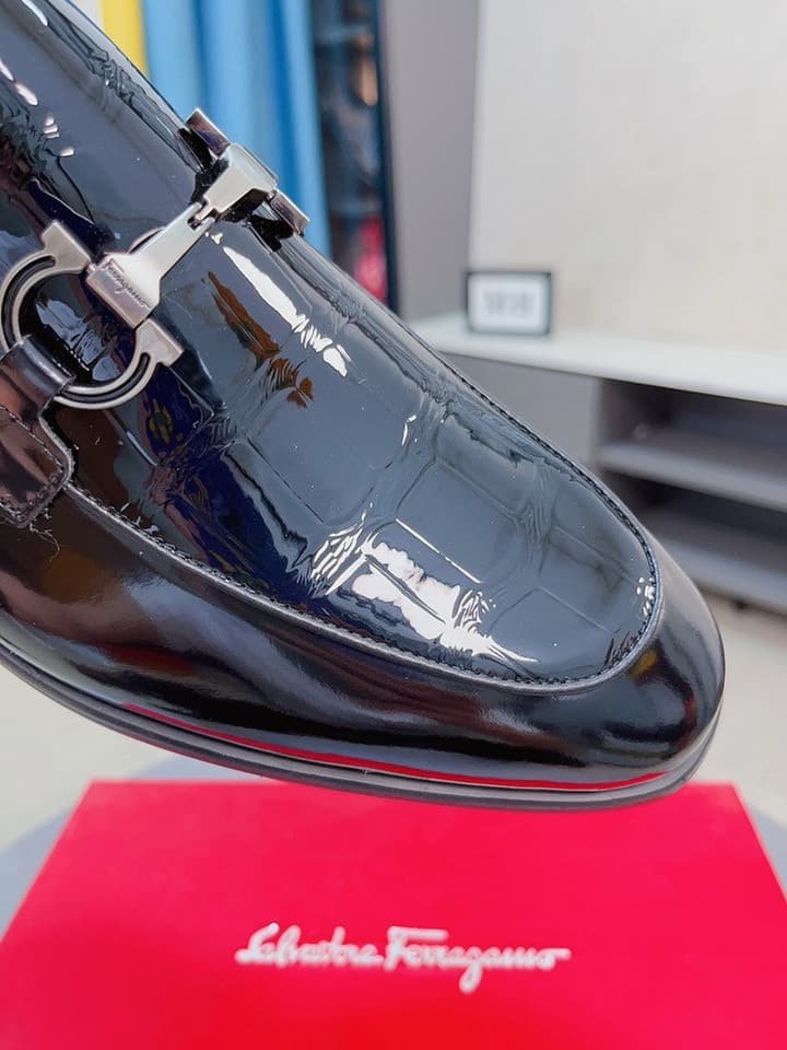 Ferragamo Top-Tier Men's Business Dress Shoes in Black Patent Loafer